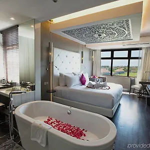 Отель L