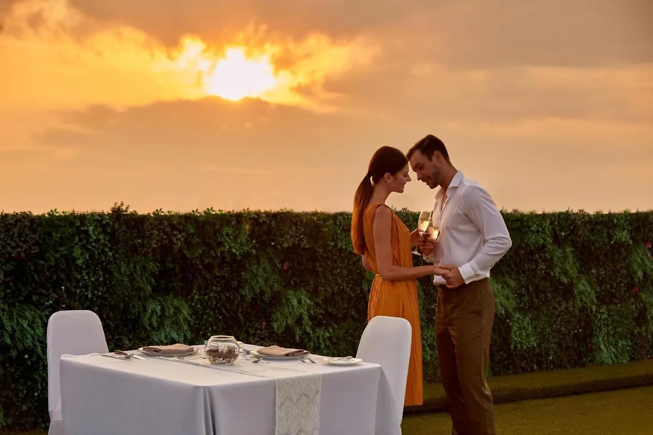 *****  Courtyard By Marriott Bali Seminyak Resort Indonesien