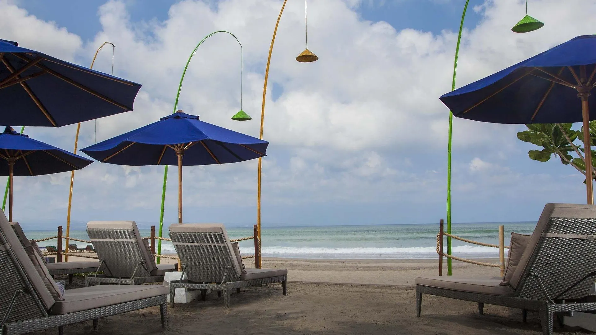 Courtyard By Marriott Bali Seminyak Resort